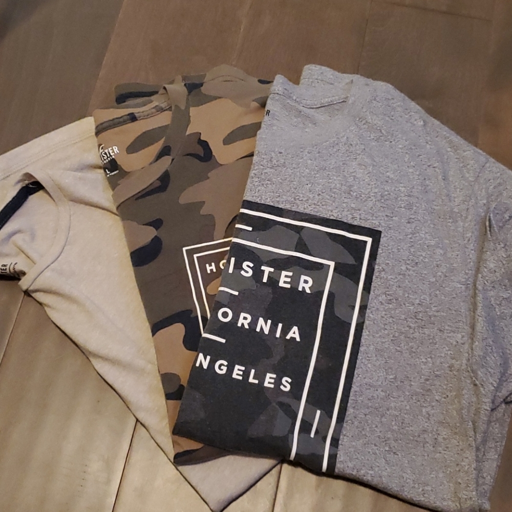 Hollister Tshirts - Lot of 3
